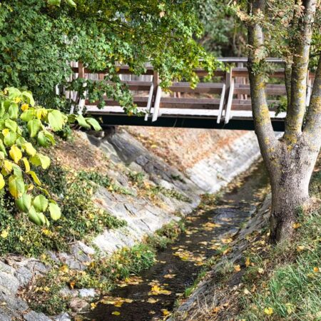 Der Petersbach in Siebenhirten, in Wien-Liesing